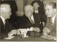 Ferdinand Pecora (right) confers with Senator James Couzens (left) and Senator Duncan Fletcher (center) of the Senate Committee on Banking and Currency, January 11, 1934 (courtesy of the Library of Congress)